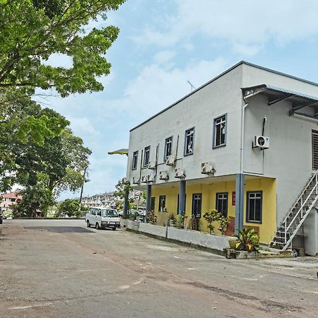 Super Oyo 44036 Hotel De Perdana Hill Batu Pahat Exterior photo