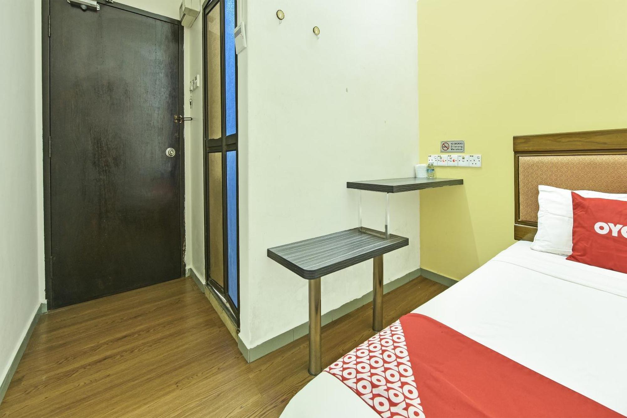 Super Oyo 44036 Hotel De Perdana Hill Batu Pahat Exterior photo